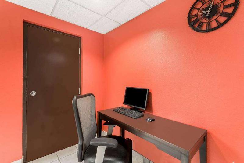 Holiday Inn Express & Suites - Milan - Sandusky Area By Ihg Kültér fotó