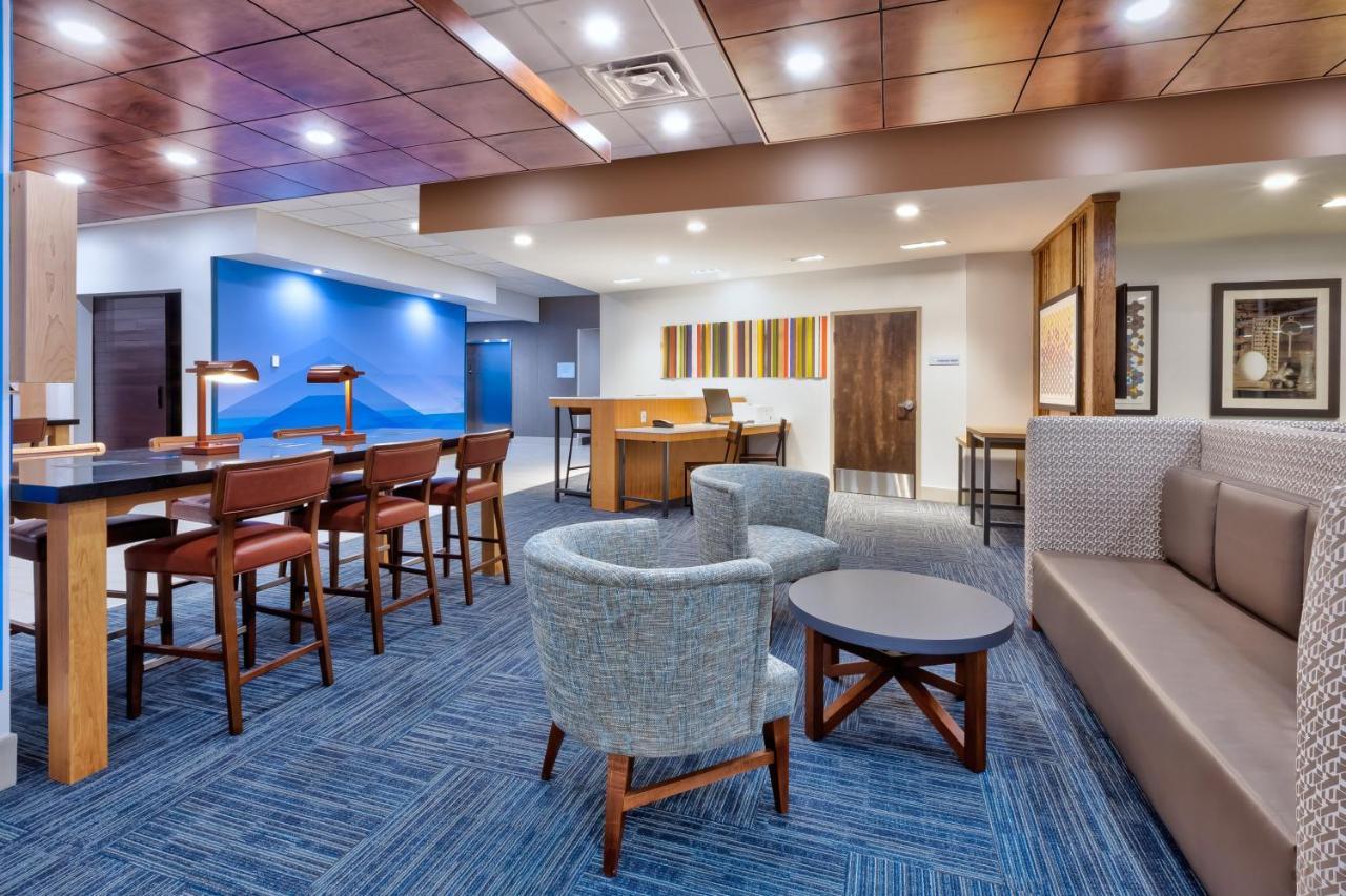 Holiday Inn Express & Suites - Milan - Sandusky Area By Ihg Kültér fotó